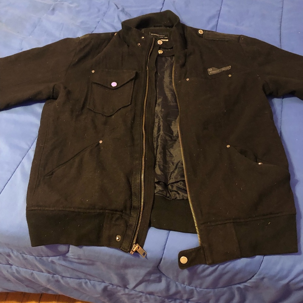 Like New Jacket - Picture 3 of 3